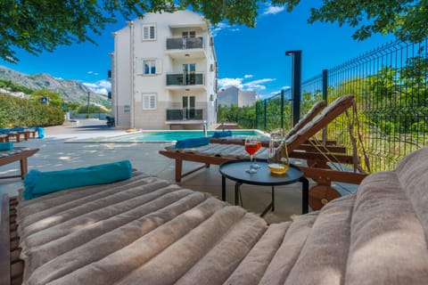 Patio, Swimming pool
