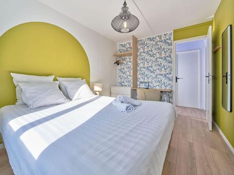 Les Chambres de Troyes - Parking Internet Fibre TV Bed and Breakfast in Troyes