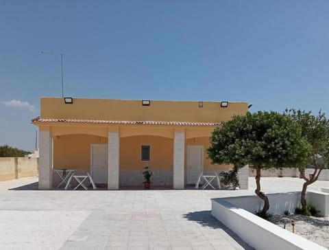 Property building, Facade/entrance, View (from property/room)
