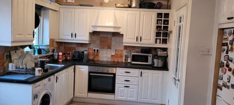 Coffee/tea facilities, Kitchen or kitchenette, pet friendly, stove, toaster