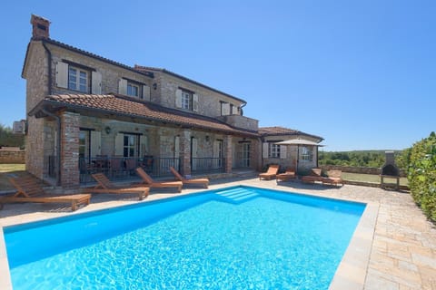 Property building, Pool view, Swimming pool, sunbed