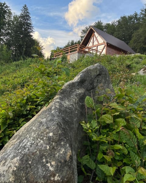 Property building, Day, Natural landscape, Landmark view