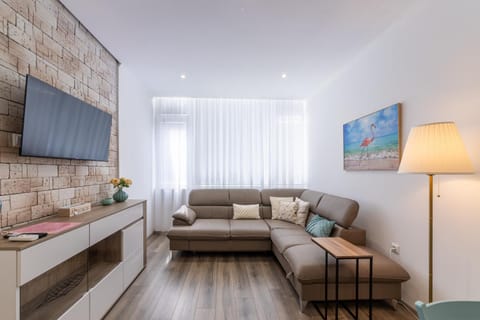 Communal lounge/ TV room, Living room, Dining area, Evening entertainment, air conditioner