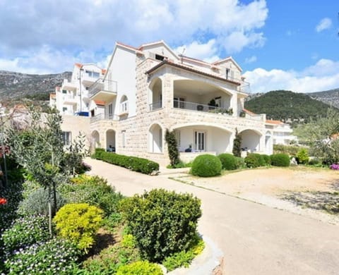 Facade/entrance, Garden