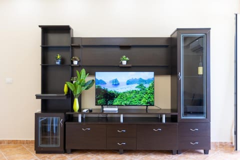 Communal lounge/ TV room, TV and multimedia, Evening entertainment