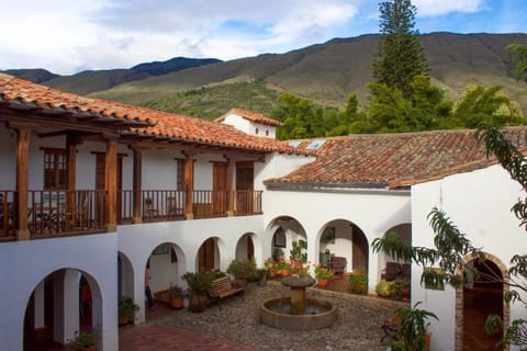 Property building, Patio, Natural landscape, Balcony/Terrace, Mountain view