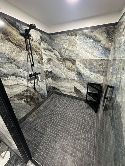 Le Clos de Baron sur Odon, un havre de paix. House in Normandy