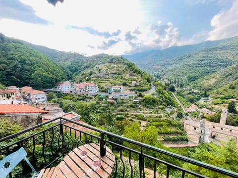 Nearby landmark, Natural landscape, Mountain view