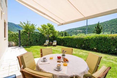 Garden, Balcony/Terrace