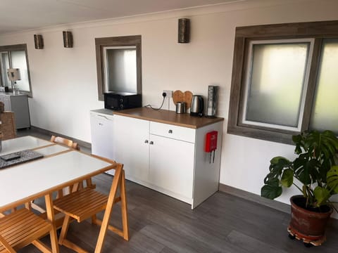 Country Cabin Retreat - Hideaway & Relax Cabin in England