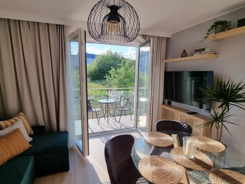 View (from property/room), Living room, Seating area, Dining area