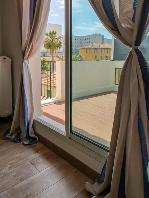Patio, View (from property/room), Balcony/Terrace