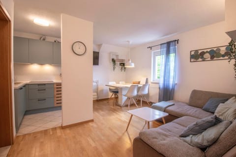 Living room, Dining area, kitchen