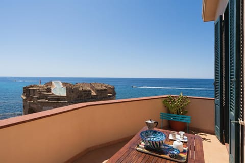 Natural landscape, View (from property/room), Balcony/Terrace, Sea view