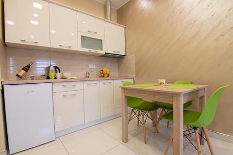 Dining area, Communal kitchen