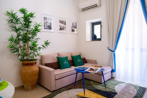 Living room, air conditioner
