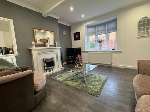 Captivating 3 bedroom home with conservatory House in Hamilton