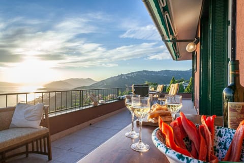 Orizzonti blu! In villaggio esclusivo con terrazza House in Sestri Levante