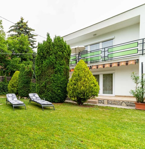 Property building, Garden