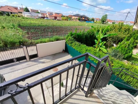 Property building, Patio, Spring, Day, Garden, View (from property/room), Balcony/Terrace, Garden view