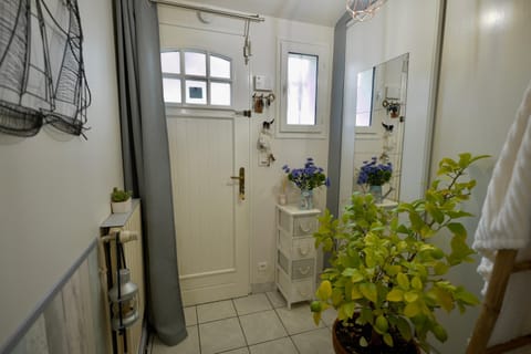 MAISON DE VILLE Bed and Breakfast in Le Mans