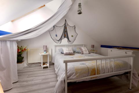 MAISON DE VILLE Bed and Breakfast in Le Mans