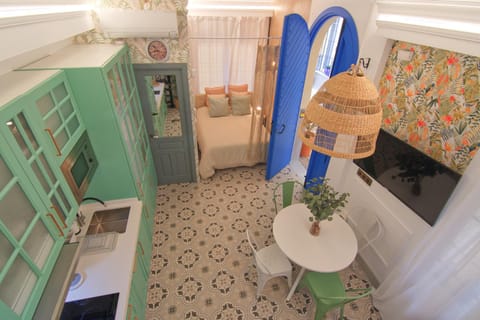 Bed, Bird's eye view, Kitchen or kitchenette, Living room, Photo of the whole room, Seating area, Bedroom, wardrobe