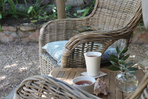 Patio, Seating area, Drinks