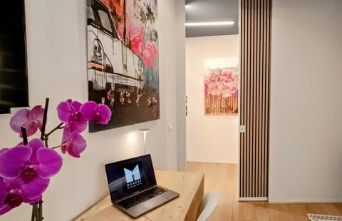 TV and multimedia, Decorative detail
