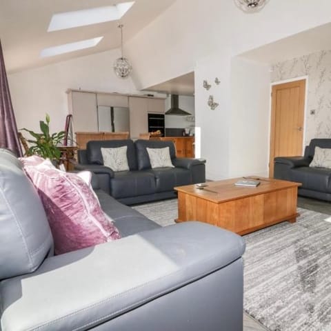 Luxury Bungalow with hot tub in Newquay Cornwall House in Newquay