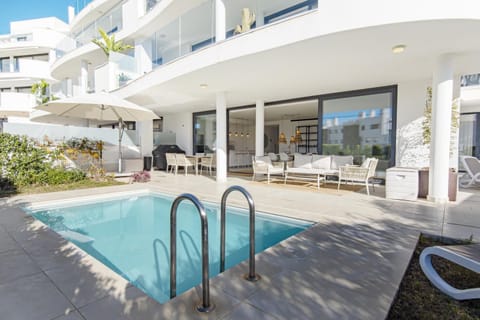 Garden, Swimming pool