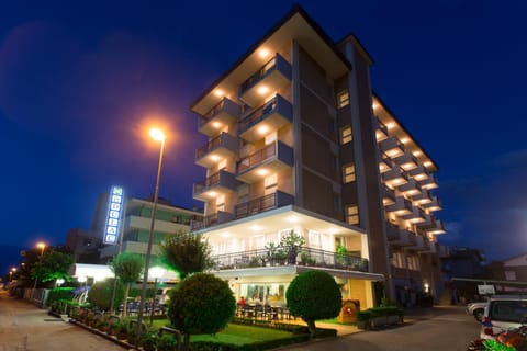 Facade/entrance, Facade/entrance, Garden
