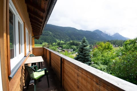 View (from property/room), Balcony/Terrace, Dining area, Mountain view