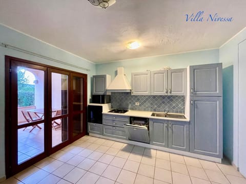 Kitchen or kitchenette, Living room, kitchen