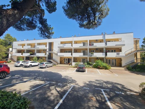 Property building, Parking