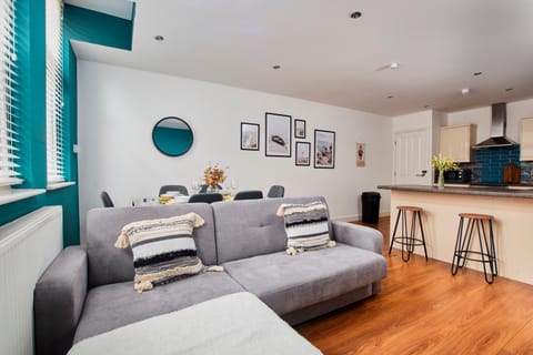 Spacious City Centre 3 Bedroom, 3 Bathroom Apartment in Leeds