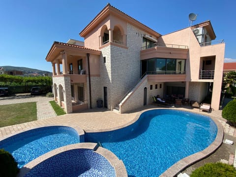Luxury Villa Ulcinj Bed and Breakfast in Ulcinj