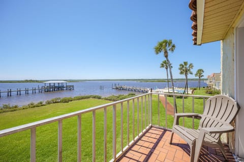 Balcony/Terrace, River view
