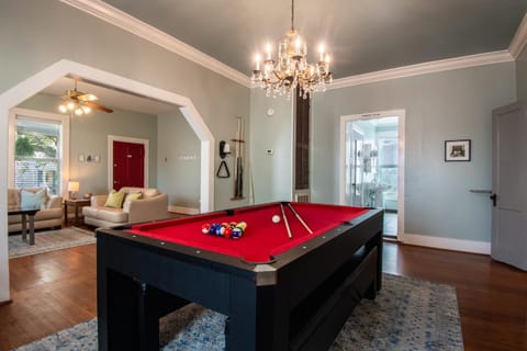 Billiard, Game Room, Living room, Seating area, furniture