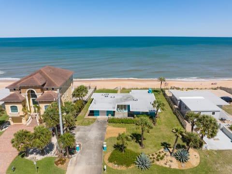 Property building, Bird's eye view, Beach, Sea view