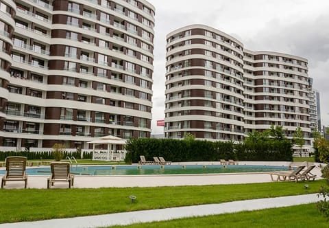 Property building, Swimming pool