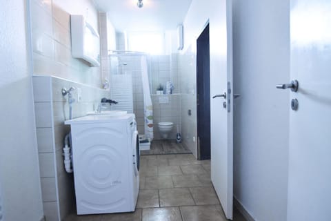 Boardinghouse in Cologne *free WiFi* Apartment in Cologne