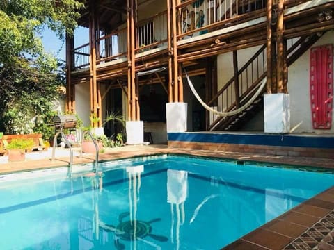 Swimming pool, Swimming pool