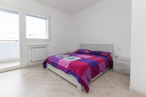 12th Floor Diamond Tower - 72 Apartment in Sesto San Giovanni