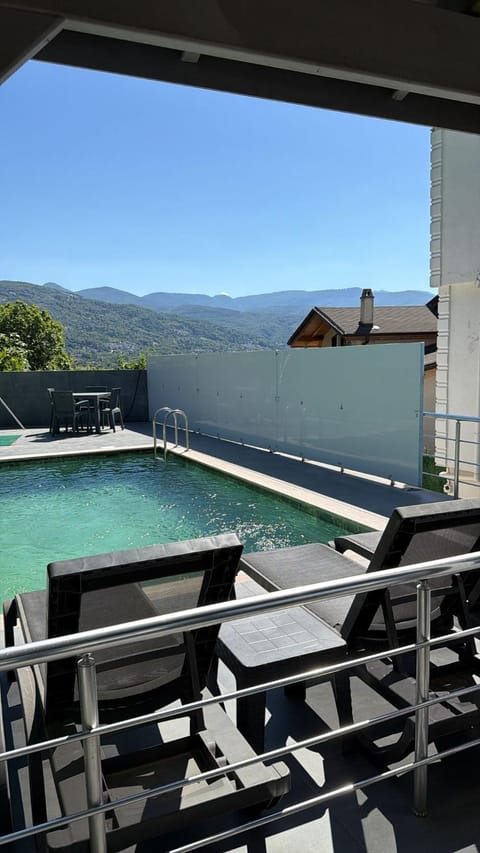 Patio, Day, Natural landscape, View (from property/room), Balcony/Terrace, Mountain view, Pool view, Swimming pool, sunbed