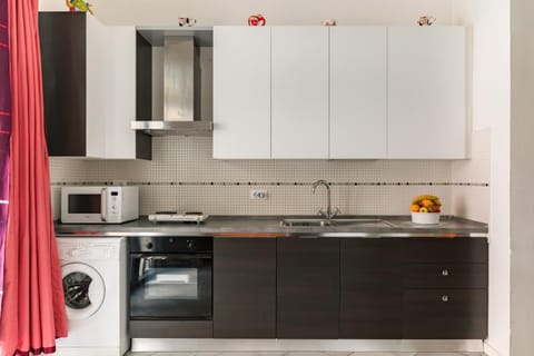 Kitchen or kitchenette, dishwasher, minibar, pet friendly, stove, toaster, washing machine, dryer
