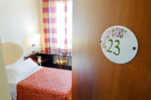 Bed, Logo/Certificate/Sign