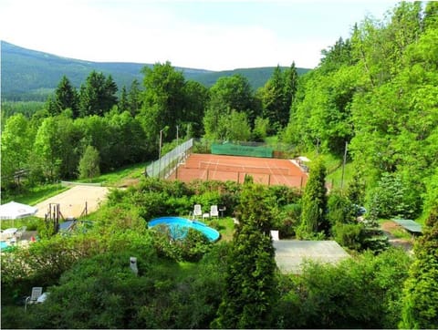 Garden, View (from property/room), Tennis court