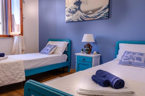 Bedroom, children, young children, older children