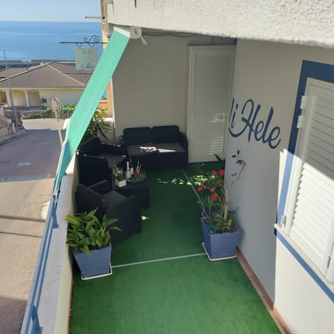 Property building, Balcony/Terrace, Evening entertainment